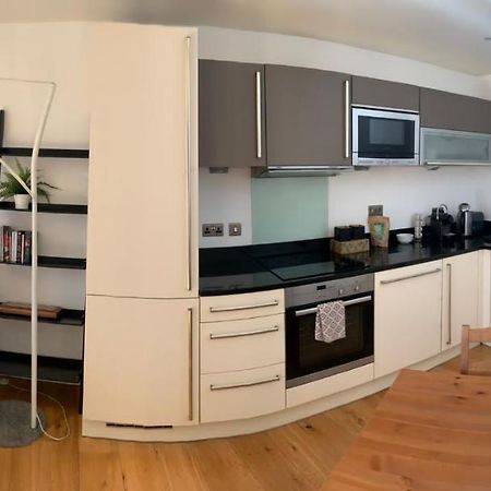 לידס 2 Bed Apartment In Granary Wharf Leeds מראה חיצוני תמונה