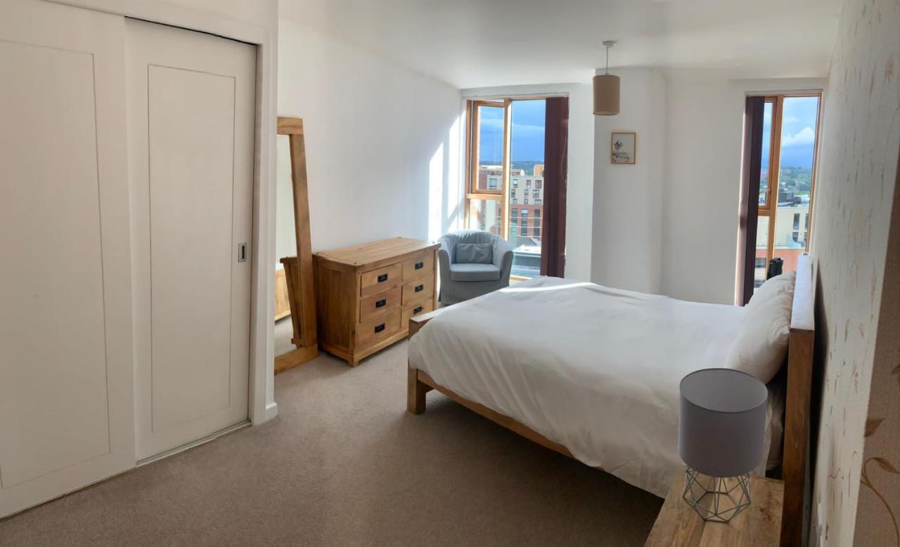 לידס 2 Bed Apartment In Granary Wharf Leeds מראה חיצוני תמונה